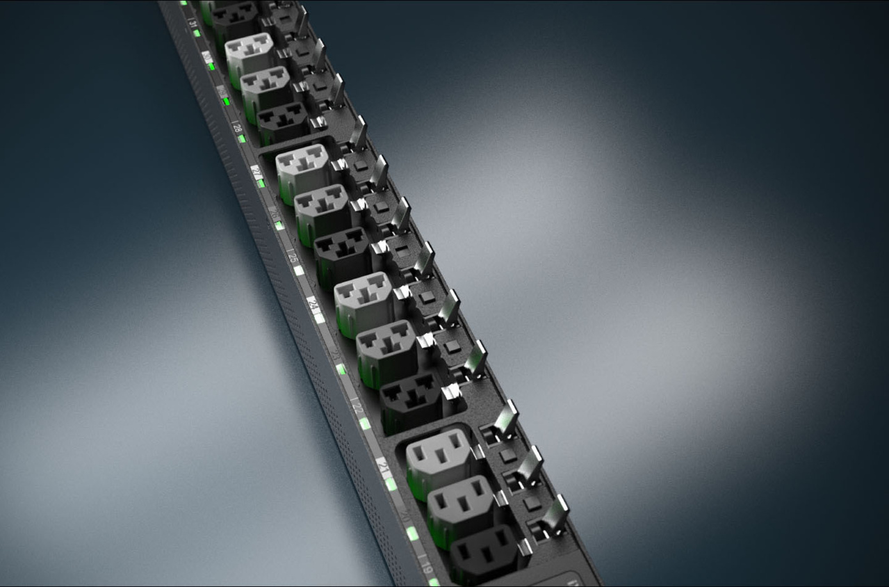 Server Tech Alternating outlets on rack PDU